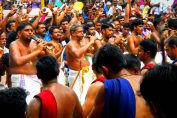melam-pooram-thrissur-india