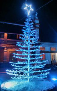 Arthat church christmas tree